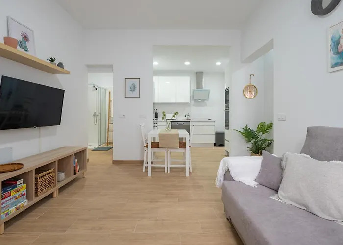 Workfriendly 2Br Home 5 Min Walk To Beach - Wifi